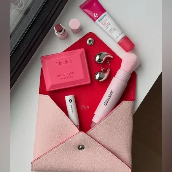 Glossier envelope pouch - Picture 6 of 7